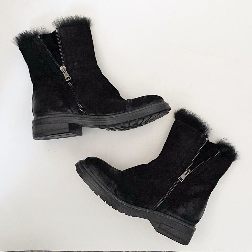 The Shoe Box Made in Italy Fur Lined Black Booties Zip Sides Size EU 36